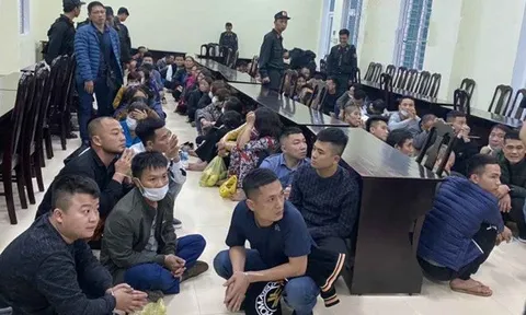 Khởi tố vụ sới bạc khủng trong quán karaoke tại Nghệ An