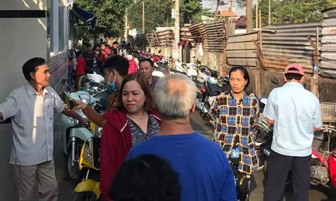 Cháy nhà lúc rạng sáng, 5 người trong gia đình tử vong