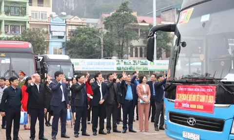 Hơn 7.200 thợ mỏ được đi xe miễn phí về quê ăn Tết