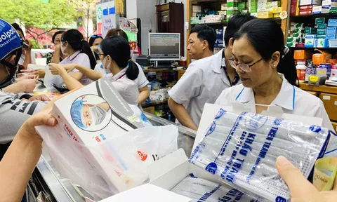 Khẩu trang 'cháy' hàng tại nhiều nước