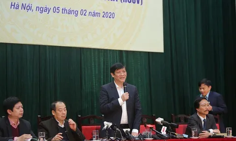 Bộ Y tế bác thông tin 7-10 ngày tới là đỉnh dịch c ở Việt Nam