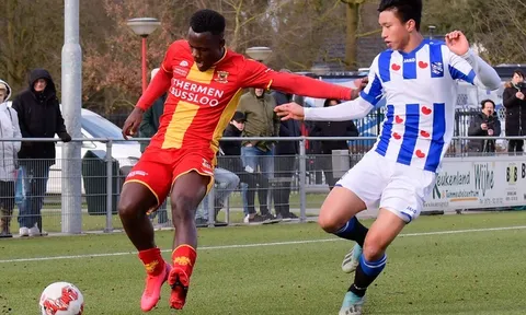 Văn Hậu dự bị, SC Heerenveen gục ngã ở cúp quốc gia Hà Lan