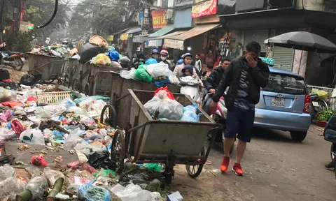 Người dân phố An Dương (Tây Hồ - Hà Nội) phải sống chung với rác đến bao giờ?