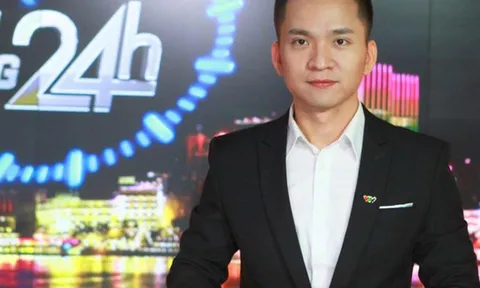 Khoe ảnh đeo nhẫn đôi, MC Hạnh Phúc chuẩn bị làm đám cưới