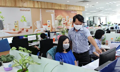 Vinamilk hỗ trợ 10 tỷ đồng để mua thiết bị y tế giúp phát hiện nhanh virus SARS-COV-2