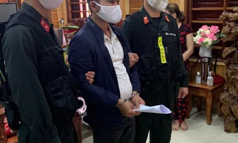 Khởi tố, tạm giam đối tượng hành hung đại úy công an