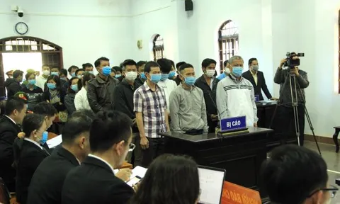Hoãn phiên tòa xét xử 'trùm' xăng giả Trịnh Sướng và 38 đồng phạm