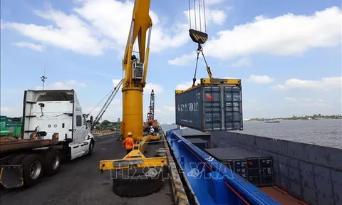 Truyền thông quốc tế: Kinh tế Việt Nam vững vàng trong đại dịch COVID-19