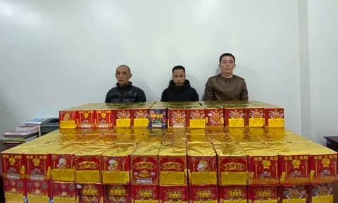 Tạm giữ 3 đối tượng vận chuyển 250kg pháo từ Lạng Sơn về Hà Nội