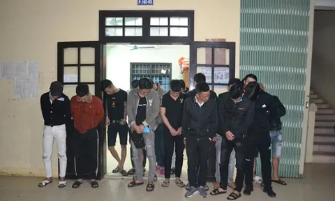Phát hiện 22 đối tượng dương tính với ma túy trong nhà nghỉ ở Quảng Trị