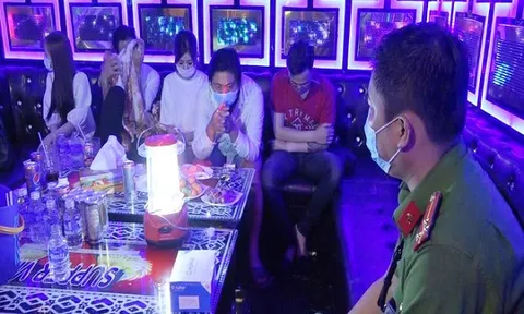 Phát hiện 26 đối tượng dương tính với ma túy trong quán karaoke lúc rạng sáng