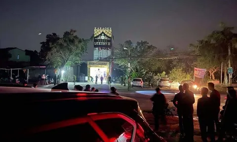Hòa Bình: Án mạng kinh hoàng tại quán karaoke, 3 người tử vong
