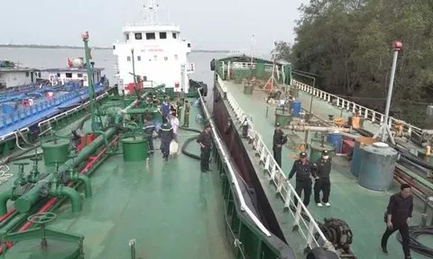 Bắt đội trưởng chống buôn lậu Hải quan liên quan vụ làm giả hơn 200 triệu lít xăng