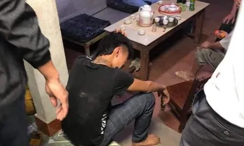 3 nhân viên quán karaoke bị con nợ chém thương vong khi đi đòi nợ