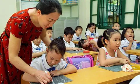 Đua nhau cho con học tiền tiểu học: Cha mẹ đang làm khổ chính mình