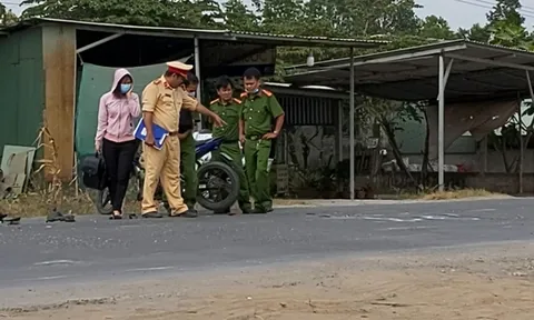Va chạm xe máy, một phụ nữ mang thai tử vong