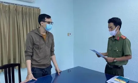 Làm lây lan dịch bệnh, nam tiếp viên hàng không bị truy tố