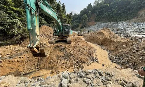Vụ sạt lở ở Rào Trăng 3: Hoàn thành việc ngăn đập, tạo dòng chảy mới