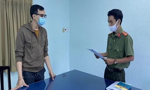 Nam tiếp viên hàng không làm lây lan dịch bệnh COVID-19 hầu tòa ngày 30/3