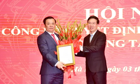 Công bố Quyết định phân công ông Đinh Tiến Dũng làm Bí thư Thành ủy Hà Nội