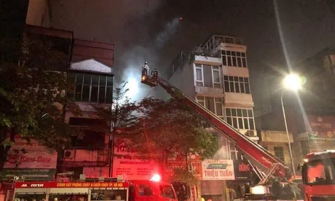 Hà Nội: Cháy cửa hàng đồ sơ sinh, 4 người tử vong