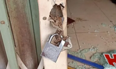 Người đàn ông phóng hỏa đốt tiệm tóc nhằm sát hại gia đình người yêu