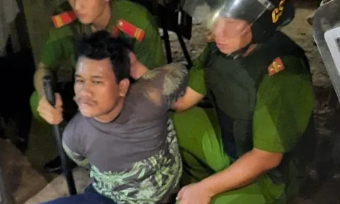 Bắt đối tượng dùng dao khống chế cháu ruột 3 tuổi ở Sóc Trăng
