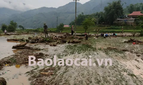 Lũ ống ập về giữa đêm ở Lào Cai, ít nhất 3 người chết và mất tích