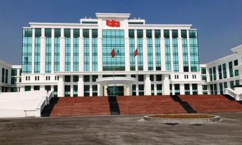 Cần làm rõ việc sử dụng vốn đầu tư công tại gói thầu ‘Mua sắm, lắp đặt thiết bị cho các phòng họp trực tuyến, camera an ninh tại khu Trung tâm hành chính mới thành phố Thanh Hóa’