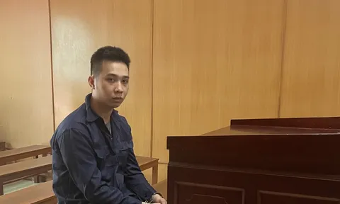 Bị chồng chém 25 nhát dao khi đòi ly hôn