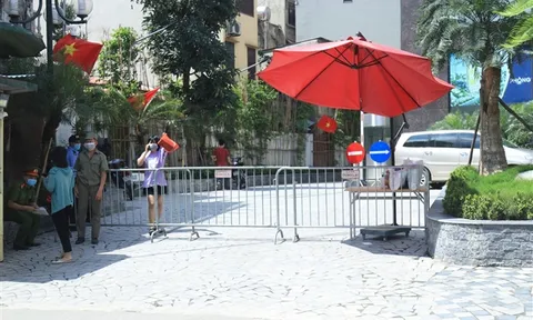 Lình trình di chuyển của nữ nhân viên quán karaoke dương tính với SARS-CoV-2