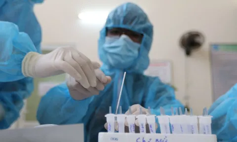 Hà Nội có 1 người dương tính với virus SARS-CoV-2 liên quan nhóm chuyên gia Trung Quốc