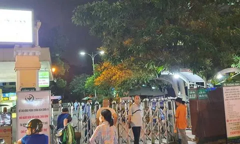 Hà Nội: Người đàn ông rơi từ tầng 5 bệnh viện Việt Đức xuống đất tử vong