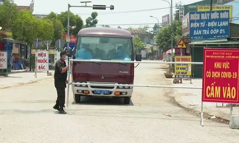 Nhóm người đột nhập vào xã bị phong tỏa lúc rạng sáng để đánh ghen