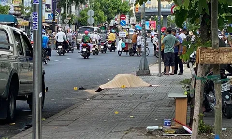 Điều tra vụ tài xế GrabBike bị đâm tử vong trước cổng bệnh viện
