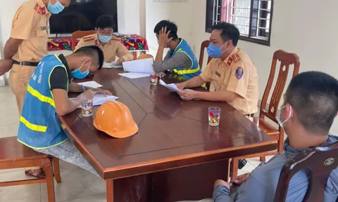 Xử phạt nam thanh niên bịt mắt lái xe giữa phố ở Đà Nẵng