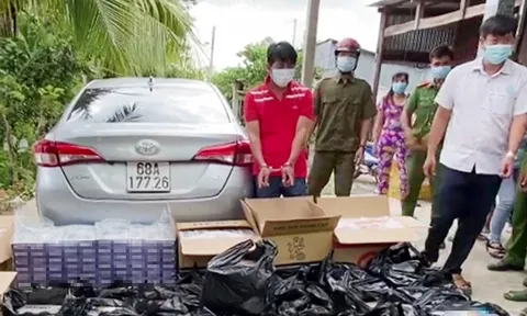 An Giang: Phát hiện xe ô tô vận chuyển 7.800 bao thuốc lá lậu
