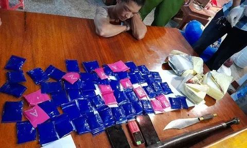 Bắt quả tang đối tượng tàng trữ 3kg ma túy đá, hơn 12.000 viên ma túy tổng hợp