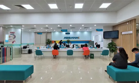 ABBANK áp dụng hệ thống nhận diện thương hiệu và không gian giao dịch mới