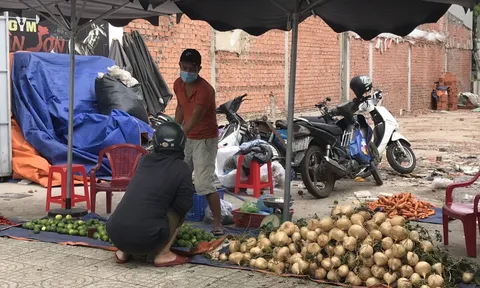 TP Hồ Chí Minh cấm tụ tập trên 3 người tại nơi công cộng và chợ tự phát