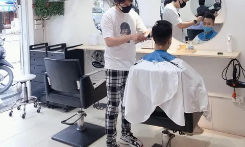 Hà Nội cho phép mở dịch vụ cắt tóc, gội đầu, quán ăn từ 0h ngày 22/6
