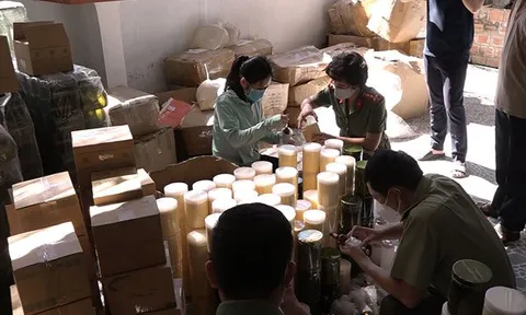Phát hiện gần 1 tấn mỹ phẩm làm đẹp, chăm sóc da không rõ nguồn gốc xuất xứ