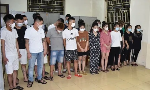 Phát hiện 17 thanh niên dương tính với ma túy trong quán karaoke ở Ninh Bình