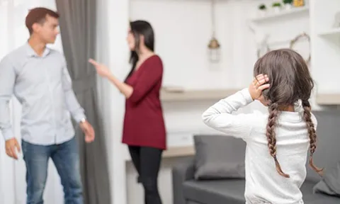 Nên ly hôn hay tiếp tục chịu đựng vợ vì hai con