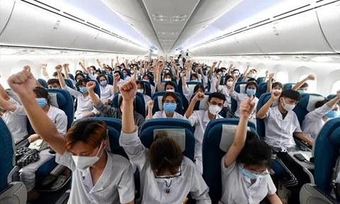 Căn bệnh 'ném đá' vào lòng tốt