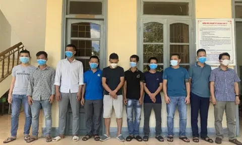 Phá đường dây cá độ bóng đá khoảng 60 tỷ đồng ở Quảng Bình