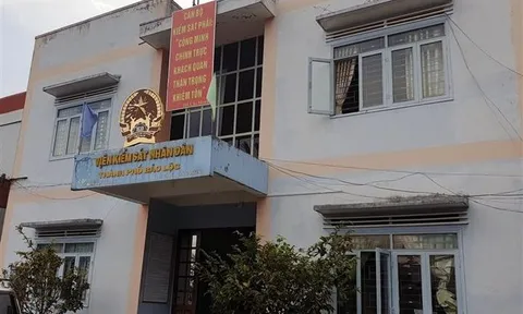 Bắt tạm giam nguyên Phó Viện trưởng Viện KSND TP Bảo Lộc về hành vi nhận hối lộ
