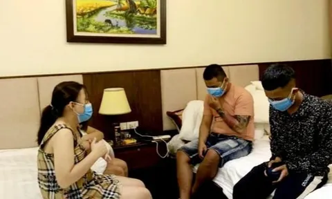Bắt quả tang 4 thanh thiếu niên sử dụng ma tuý trong khách sạn ở Nghệ An