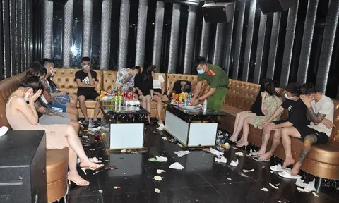 Khởi tố vụ án gần 50 nam, nữ 'bay lắc' trong quán karaoke ở Hải Dương