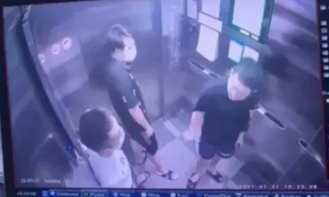 Hà Nội: Nhổ nước bọt trong thang máy chung cư, người đàn ông bị xử phạt 4 triệu đồng